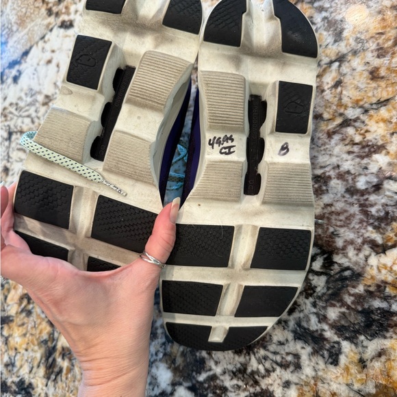 On Running Cloudmonsters in men’s size 9. - Picture 8 of 9